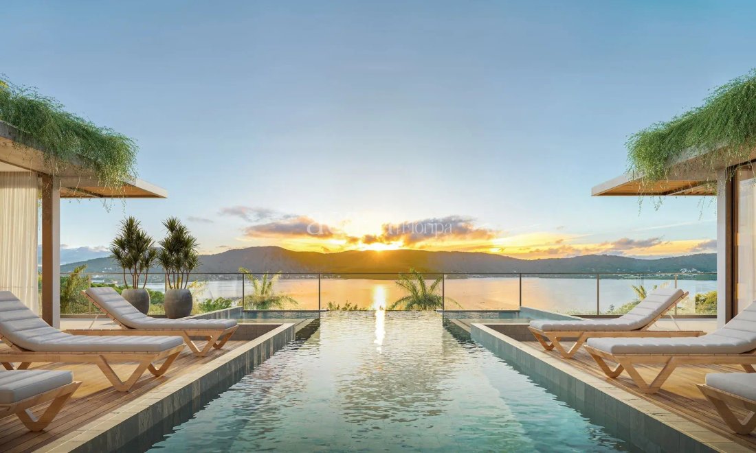 Condo in Florianópolis, State of Santa Catarina, Brazil 1 - 17986135
