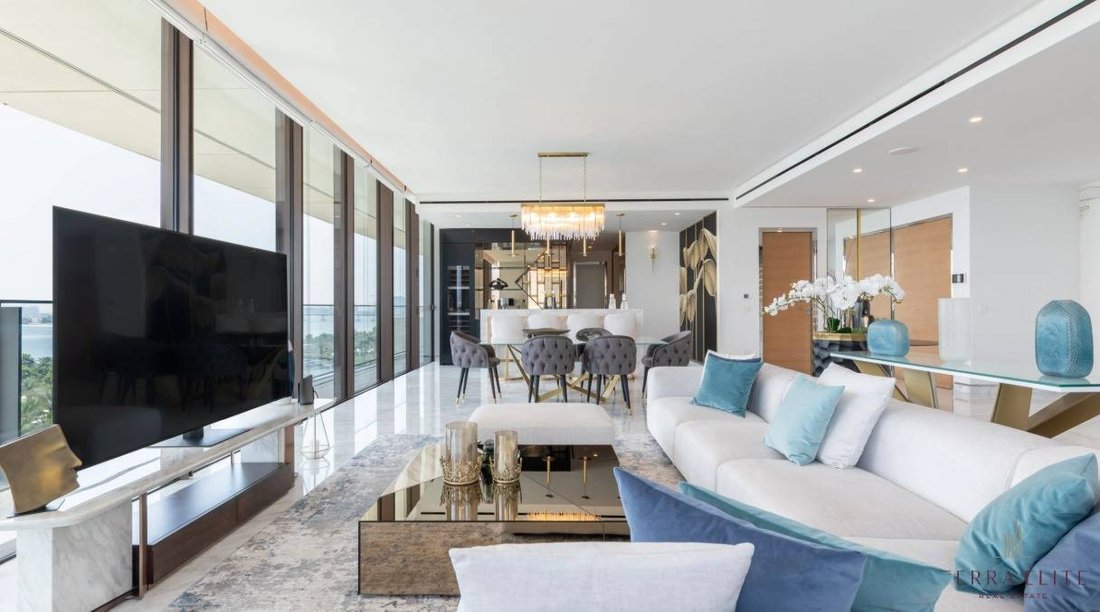 Apartment in Palm Jumeirah, Dubai, United Arab Emirates 1 - 17985368