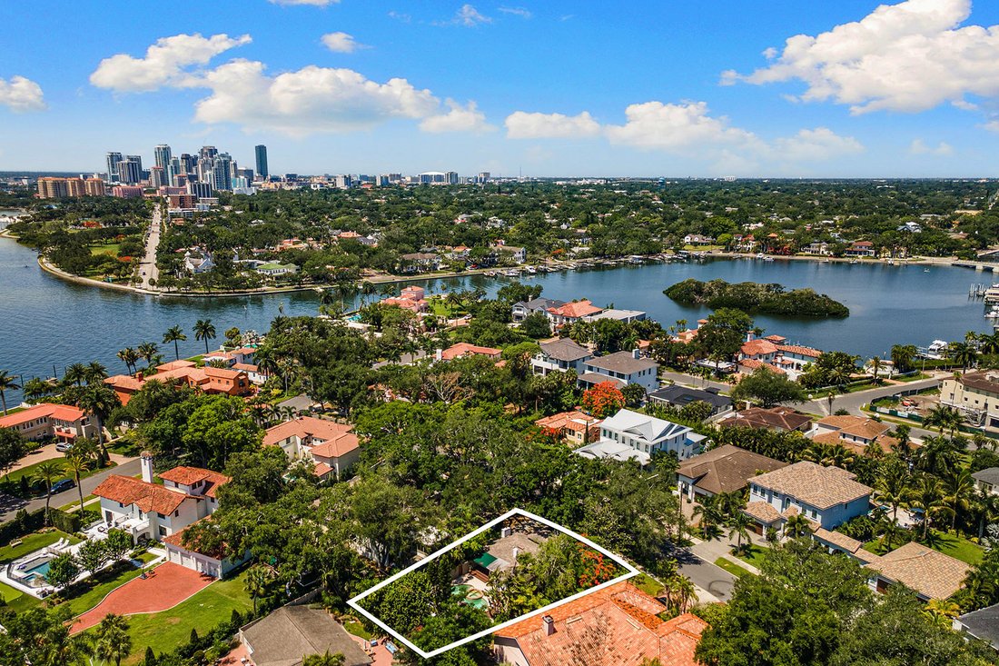 House in St. Petersburg, Florida, United States 2 - 17986085