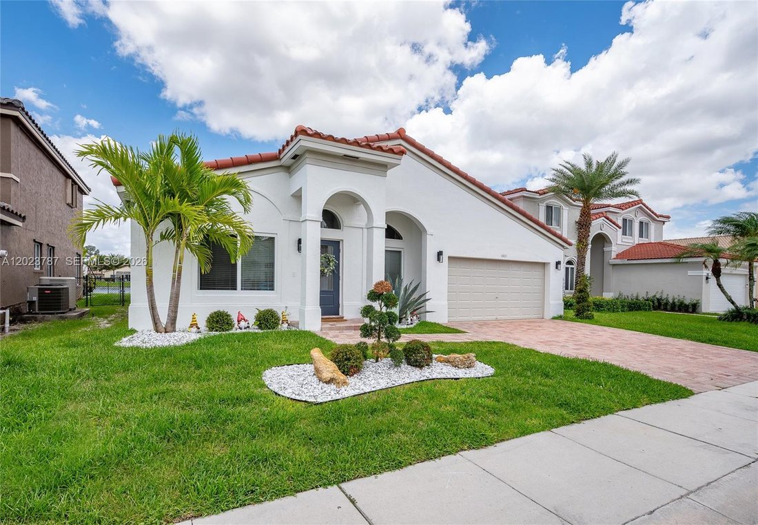 House in Davie, Florida, United States 5 - 17987978
