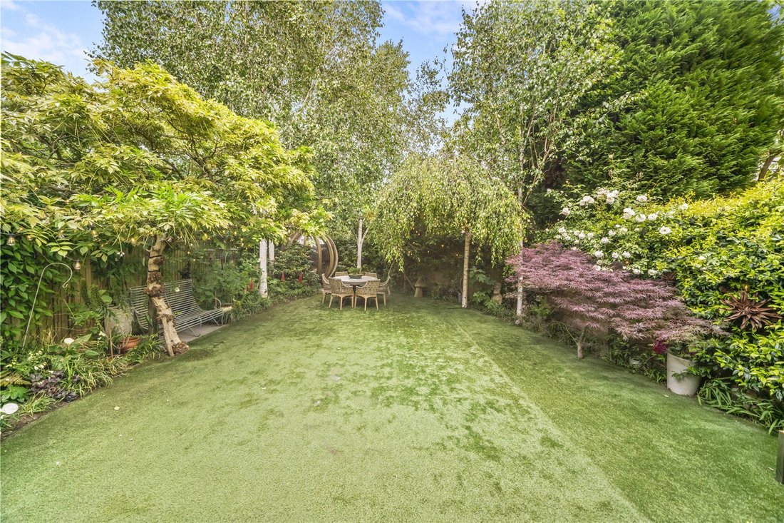 House in Turnham Green, Hounslow, England 3 - 17985531
