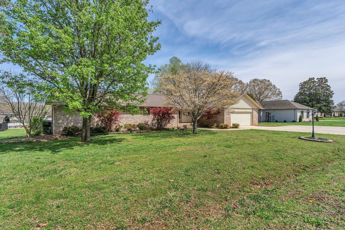 House in Estill Springs, Tennessee, United States 4 - 17987944