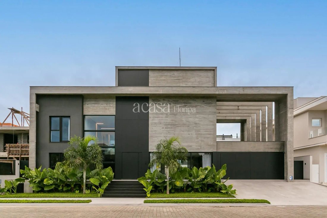 House in Florianópolis, State of Santa Catarina, Brazil 2 - 17986357