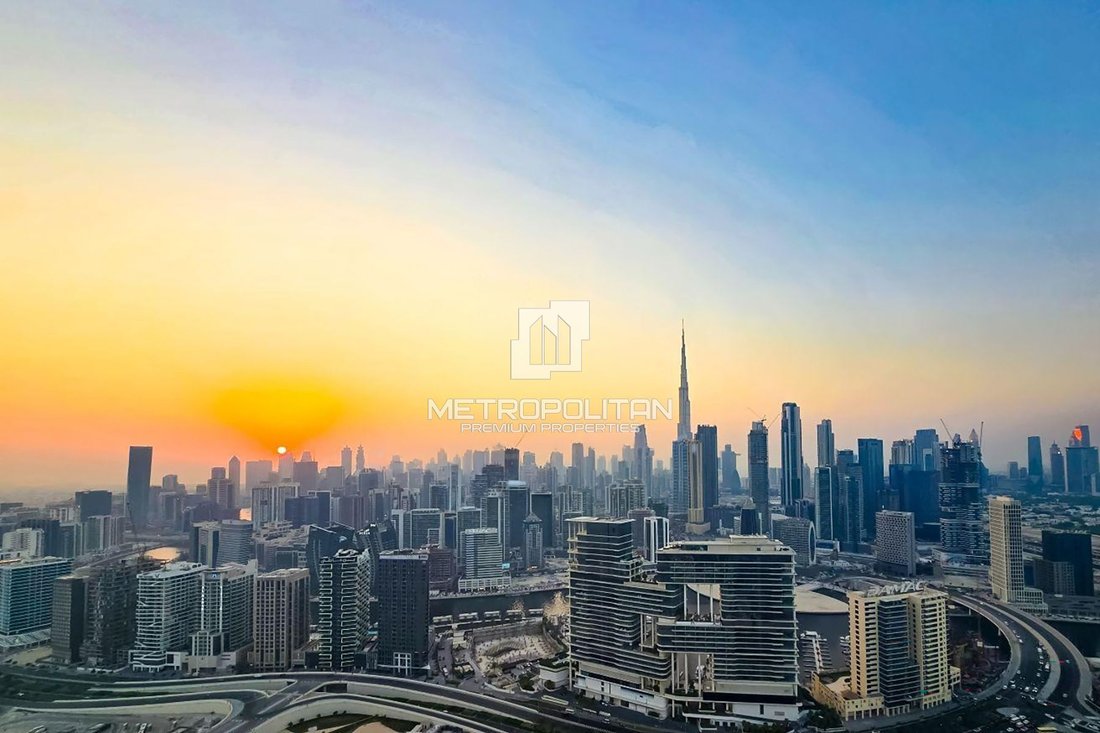 Apartment in Business Bay, Dubai, United Arab Emirates 1 - 17986428