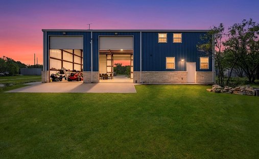 House in Floresville, Texas, United States 1