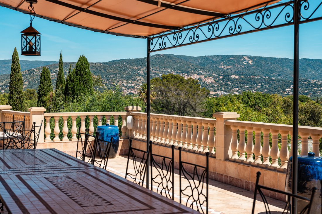 Villa in Nord Est, Bormes-les-Mimosas, France 5 - 17989011