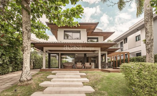 House in Florianópolis, State of Santa Catarina, Brazil 1