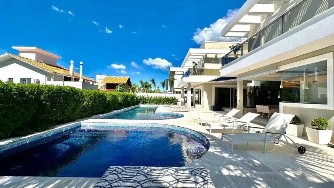 Condo in Florianópolis, State of Santa Catarina, Brazil 2 - 17985470