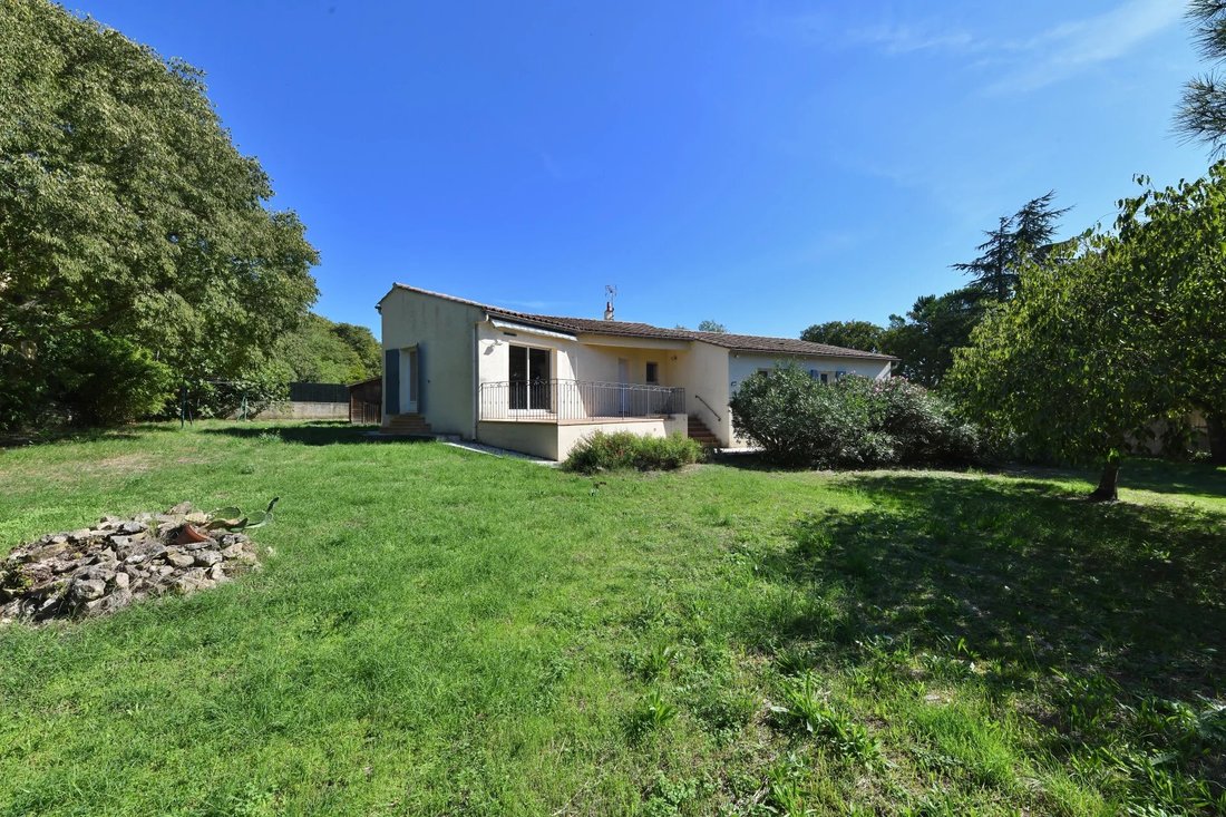 Villa in Uzès, Occitania, France 2 - 17870525
