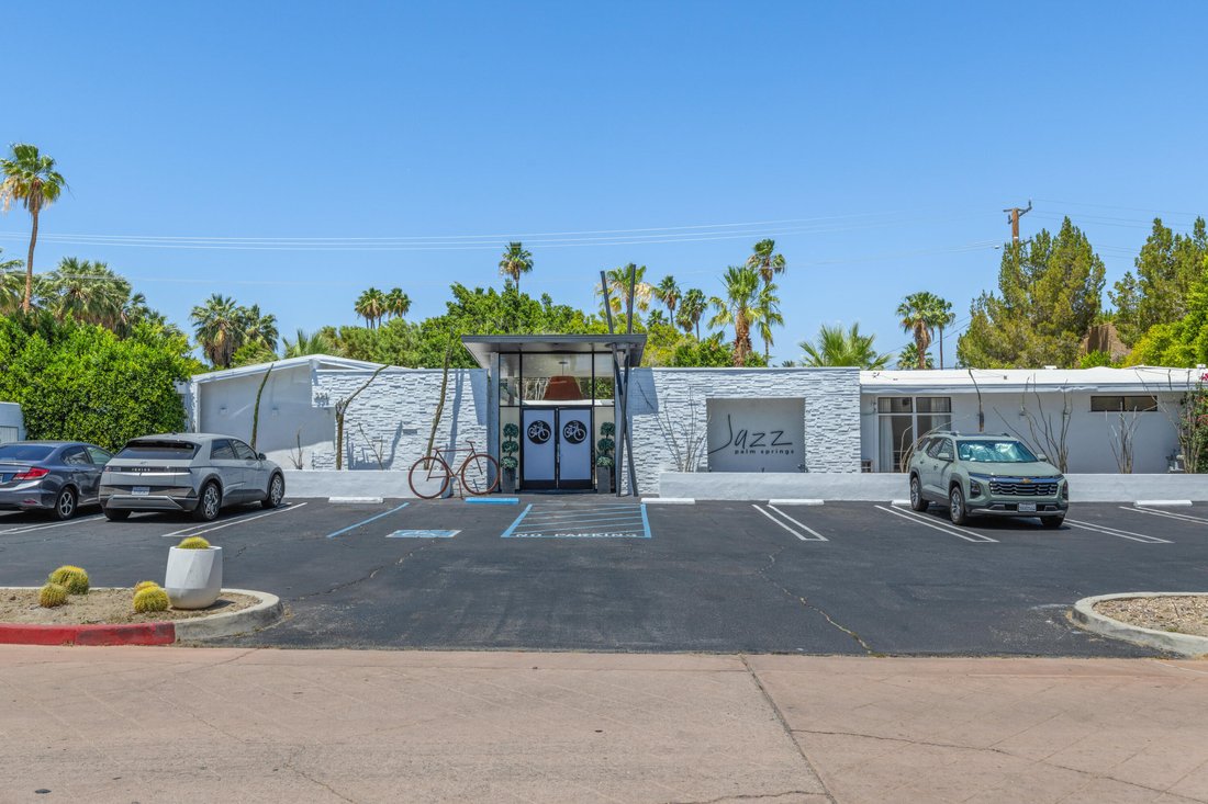 Palm Springs, California, United States 4 - 17989184