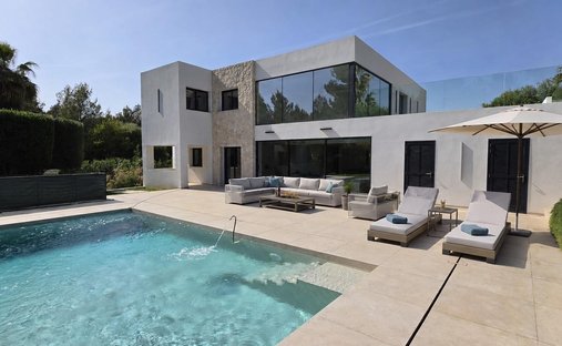 Villa in Santa Ponsa, Balearic Islands, Spain 1