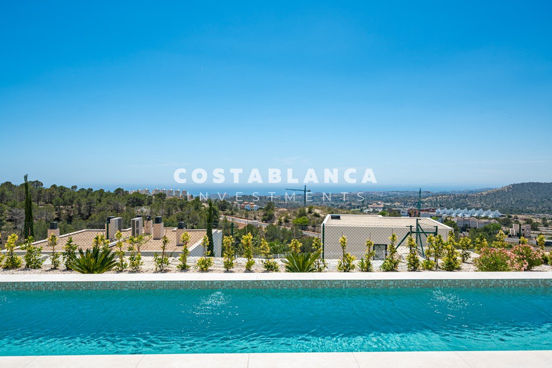 Villa in Finestrat, Valencian Community, Spain 2 - 17984712
