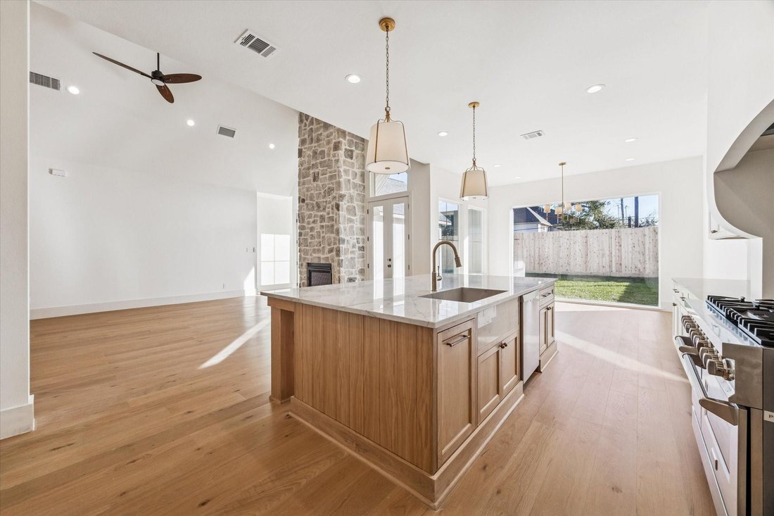 House in Houston, Texas, United States 2 - 17989008
