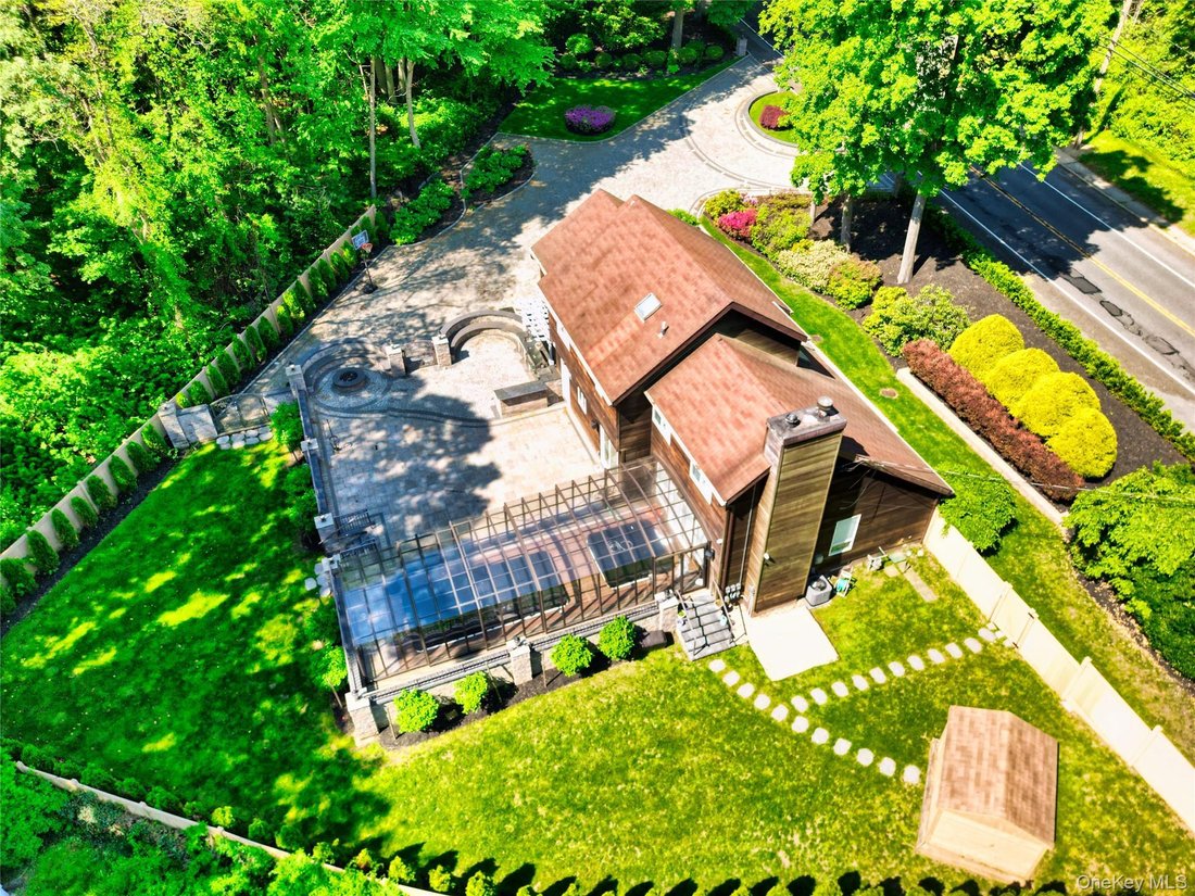 House in Halesite, New York, United States 1 - 17987622