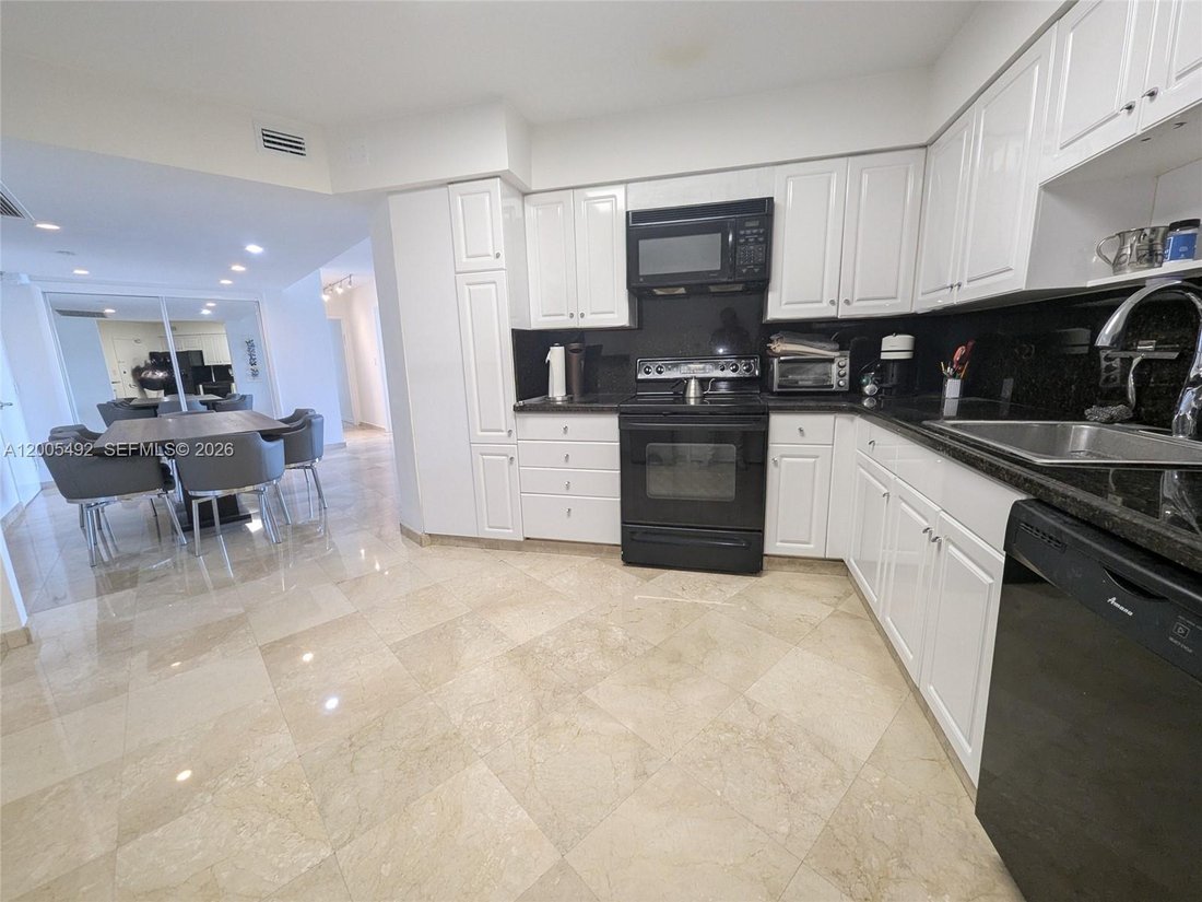 Condo in Miami Beach, Florida, United States 5 - 17747715