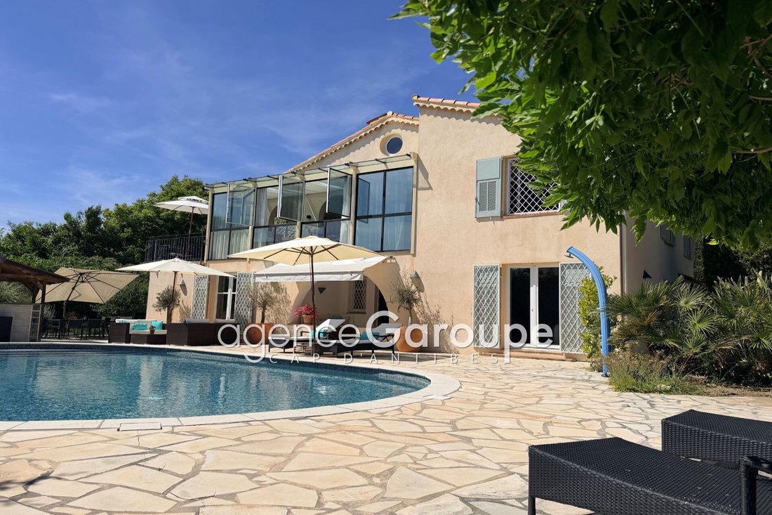 Villa in Antibes, Provence-Alpes-Côte d'Azur, France 2 - 13779835