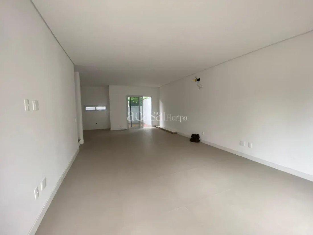 House in Florianópolis, State of Santa Catarina, Brazil 4 - 17986012