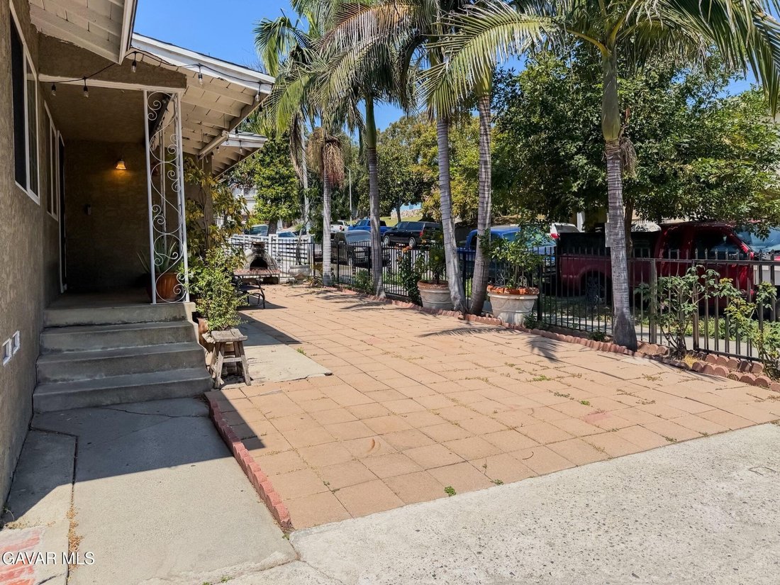 Los Angeles, California, United States 4 - 17986890