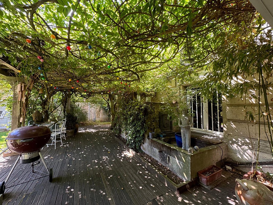 Villa in Bourg, Pessac, France 1 - 17997485