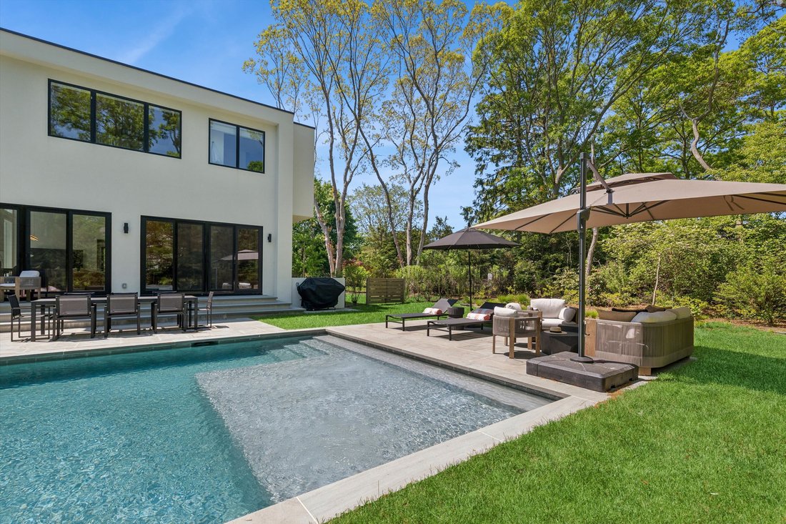 East Quogue, New York, United States 2 - 17872943