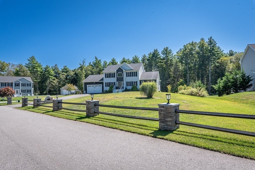 House in Dartmouth, Massachusetts, United States 1 - 16320116