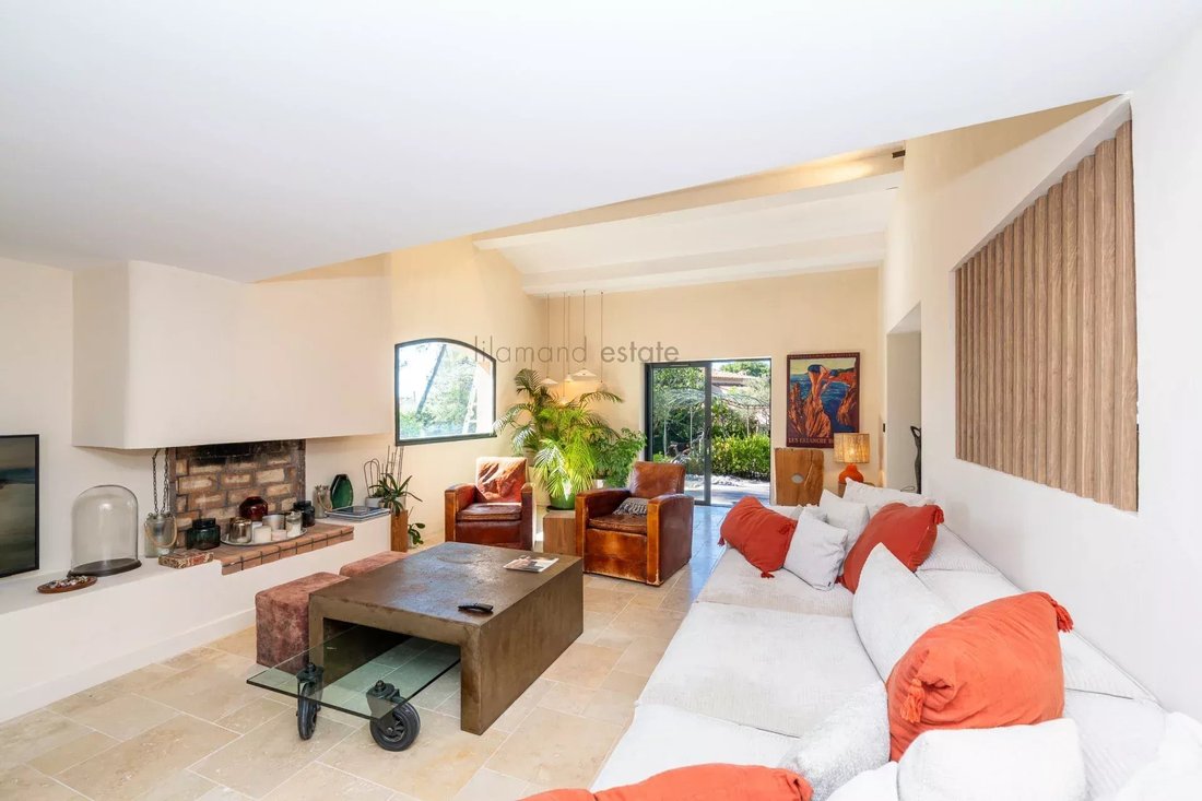 House in Mougins, Provence-Alpes-Côte d'Azur, France 5 - 17985796