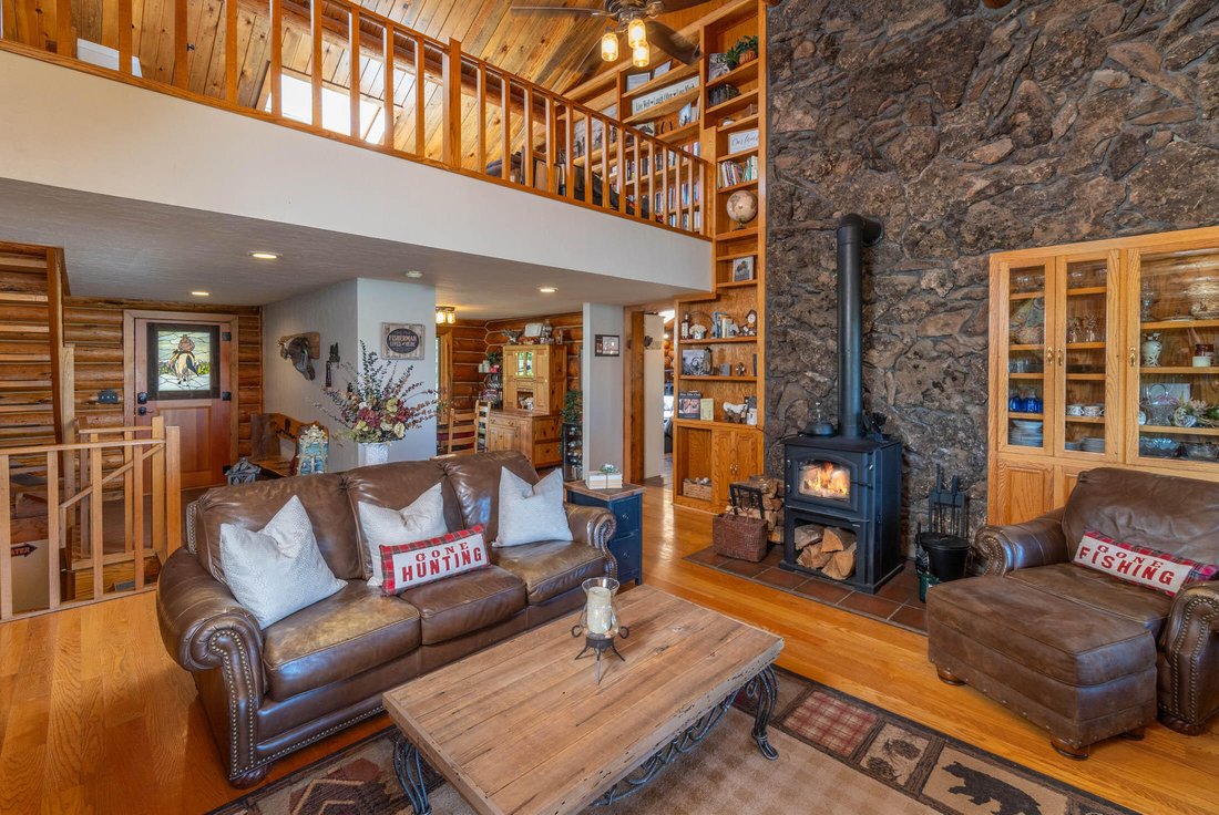 House in Chiloquin, Oregon, United States 2 - 17987235