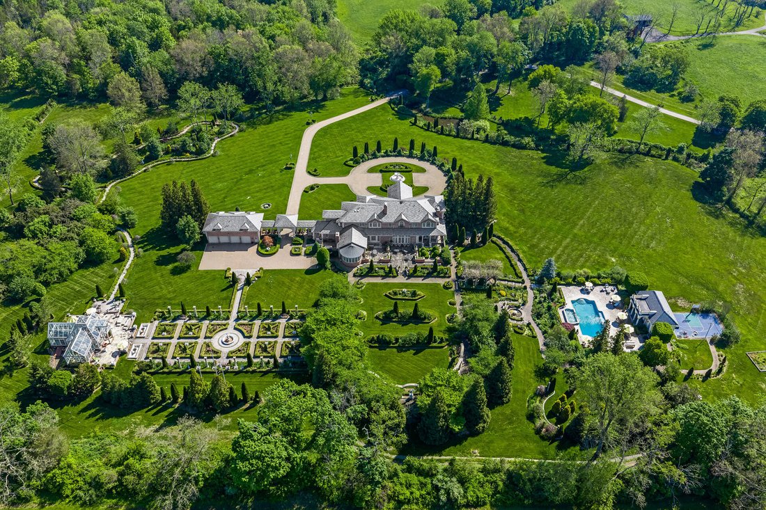 House in Far Hills, New Jersey, United States 2 - 17990145