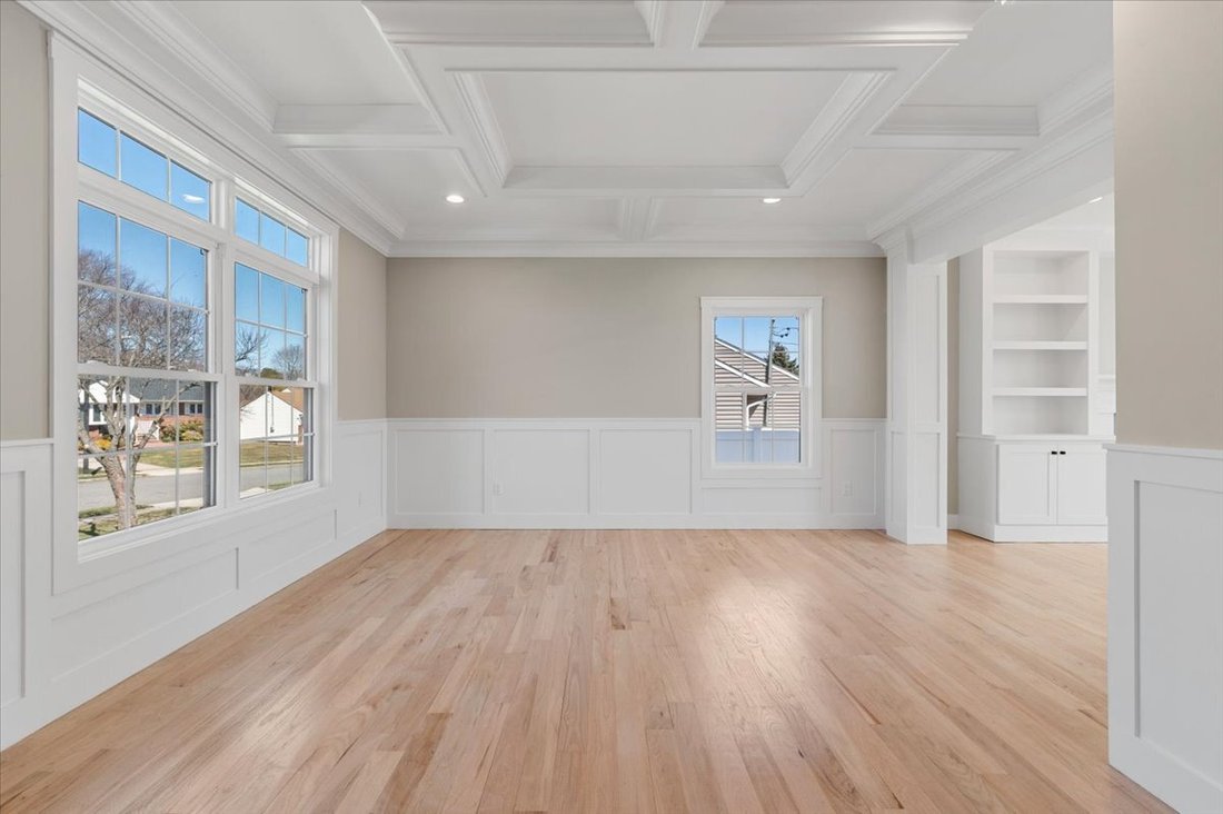 House in Old Bethpage, New York, United States 5 - 17985646