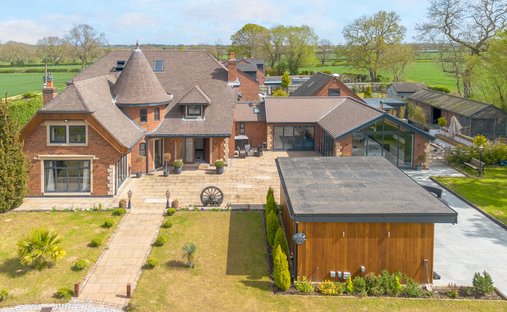 House in Hollyhurst, Nuneaton (And Bedworth), England 1