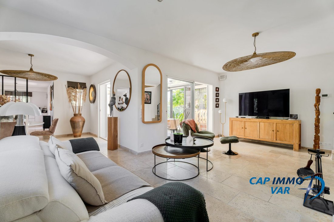 Villa in Le Castellet, Provence-Alpes-Côte d'Azur, France 5 - 17990414