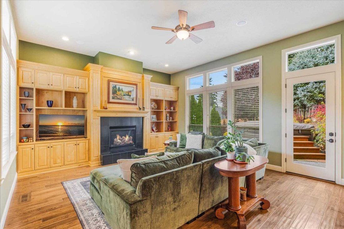 House in Tualatin, Oregon, United States 3 - 17986641