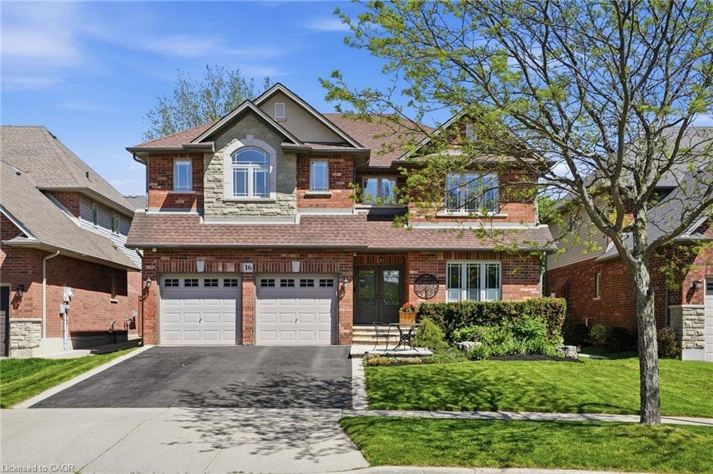 House in Hamilton, Ontario, Canada 1 - 17989524