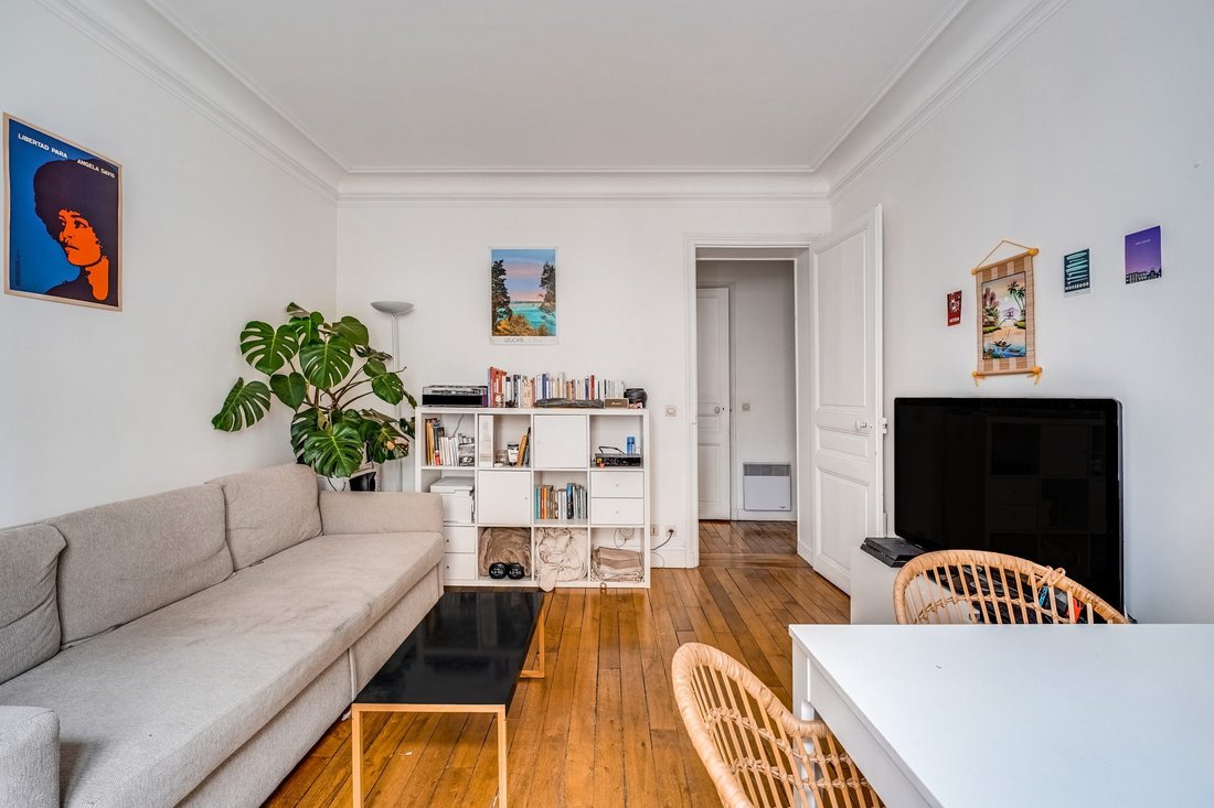 Apartment in Perouses, Paris, Ile-de-France 5 - 17990473