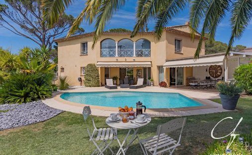 Villa a Valescure-Vaulongue-Clair Bois-Vallon Suveret, Saint-Raphaël, Francia 1