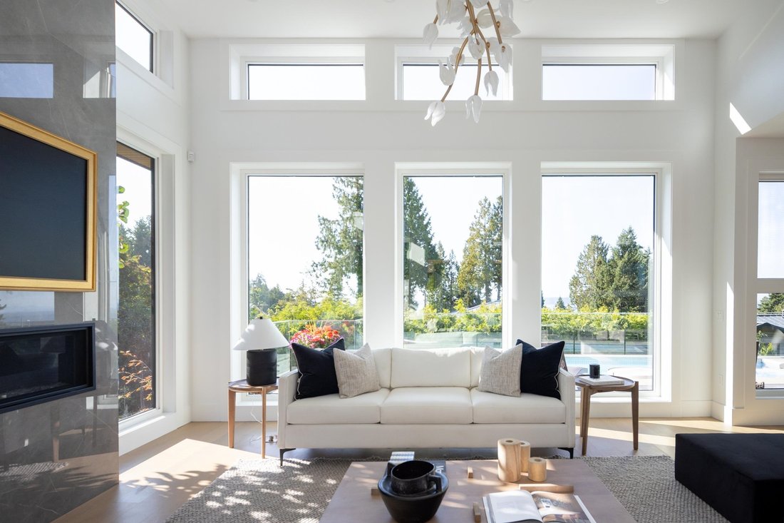 House in West Vancouver, British Columbia, Canada 1 - 17994982