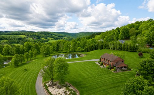 House in Jeffersonville, New York, United States 1
