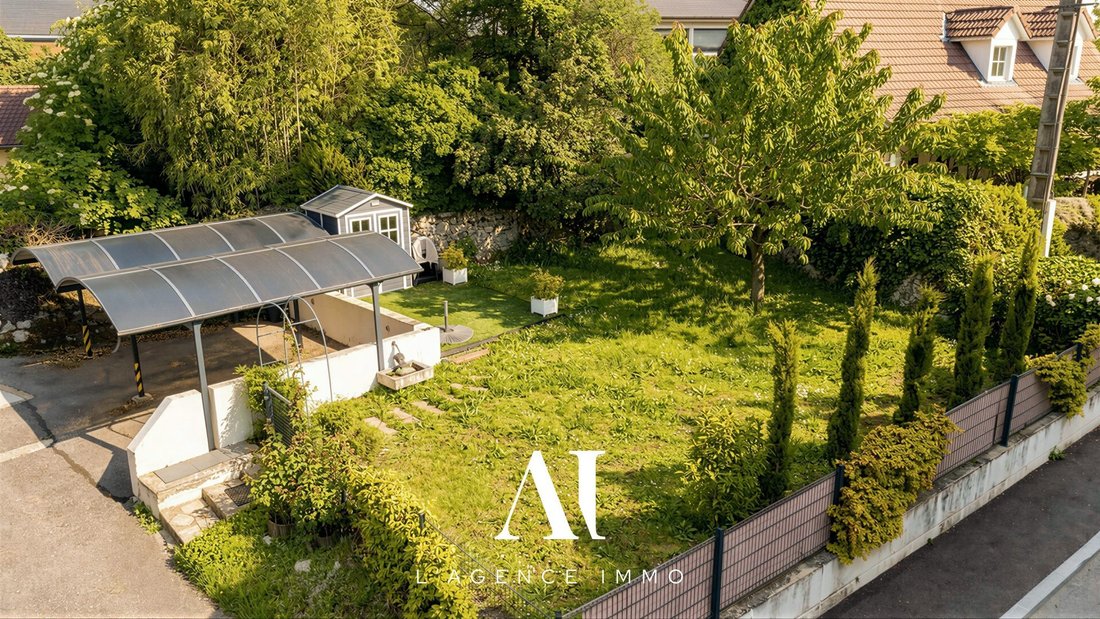 House in Divonne-les-Bains, Auvergne-Rhône-Alpes, France 1 - 17995634