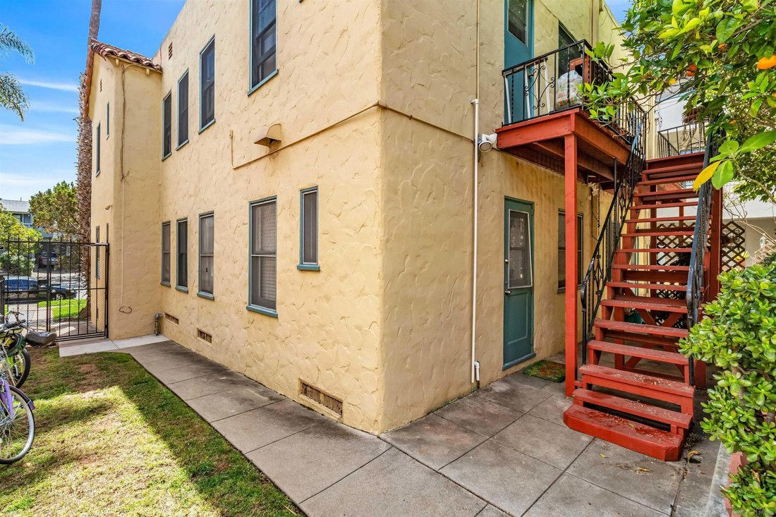 San Diego, California, United States 4 - 17988535