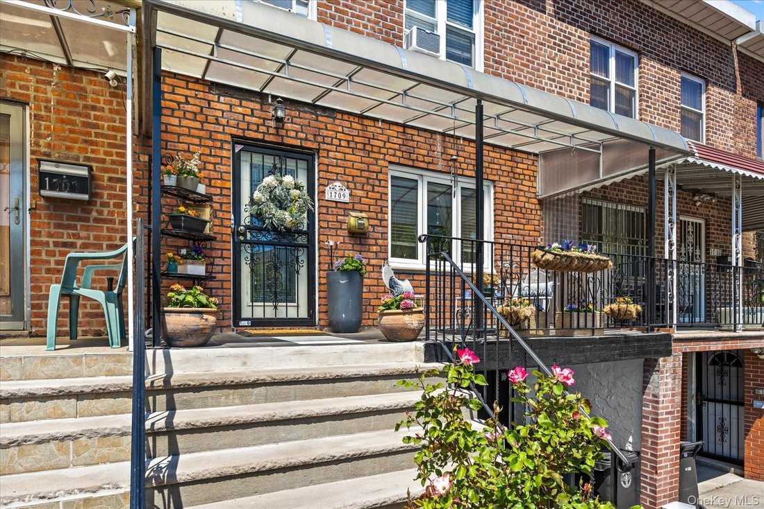 House in New York, New York, United States 2 - 17994566