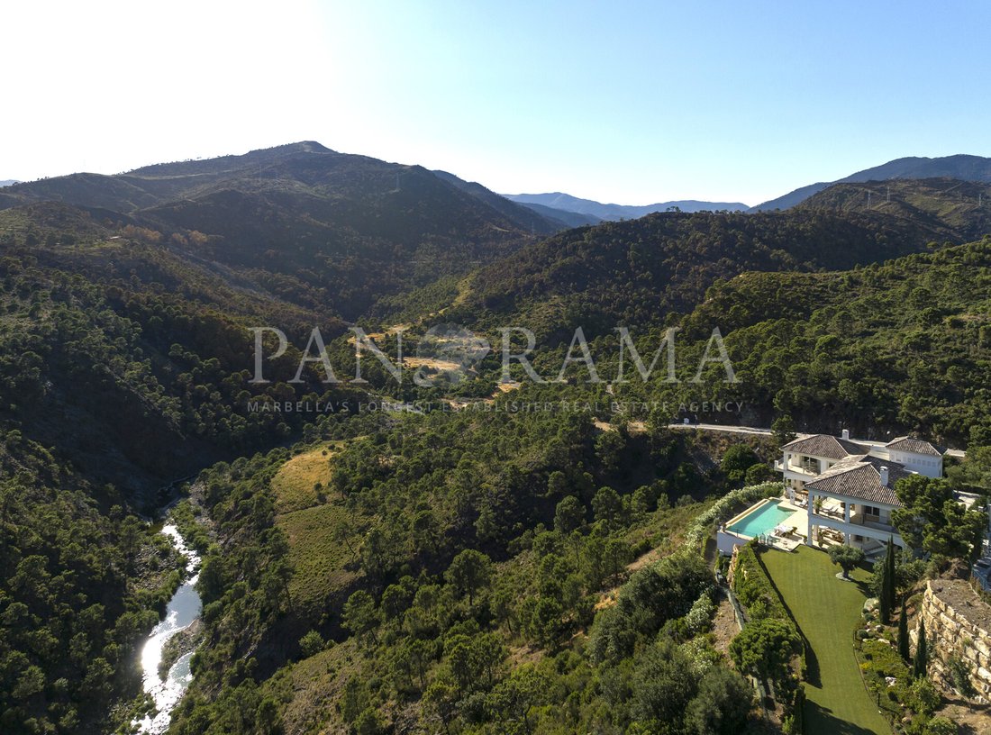 Villa in Benahavis, Andalusia, Spain 3 - 13997281