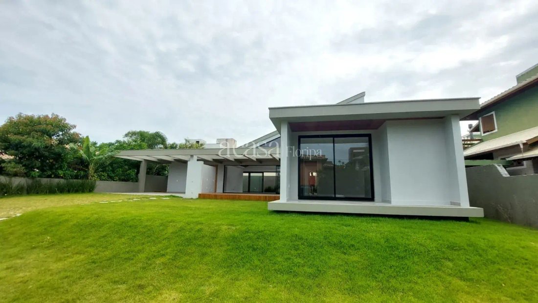 Condo in Florianópolis, State of Santa Catarina, Brazil 2 - 17986299
