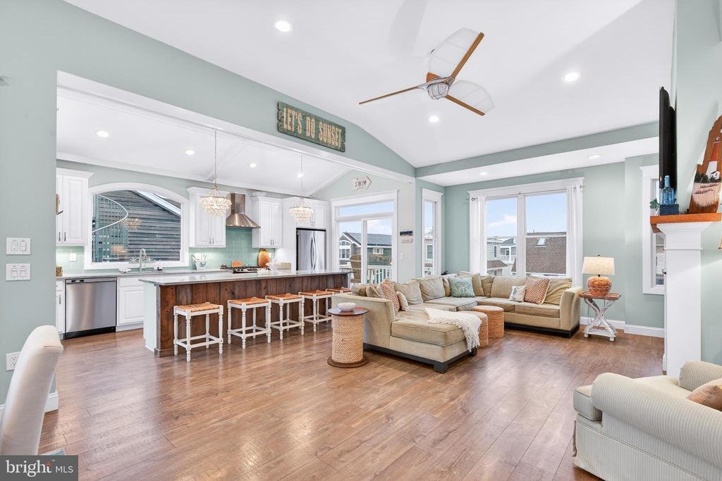 House in Ship Bottom, New Jersey, United States 4 - 17984009