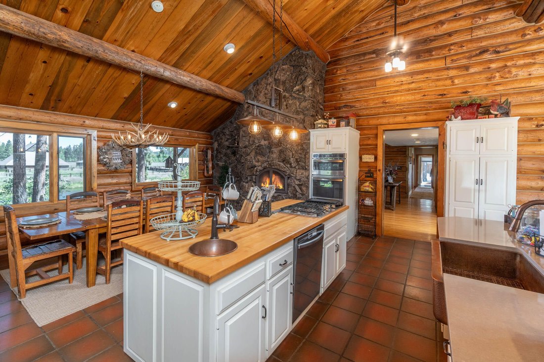 House in Chiloquin, Oregon, United States 4 - 17987235