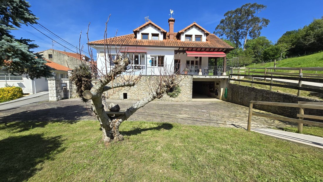 House in Alfoz de Lloredo, Cantabria, Spain 1 - 17990910