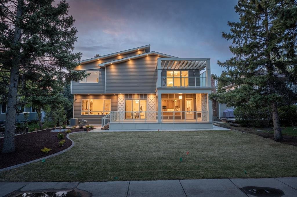 House in Calgary, Alberta, Canada 2 - 17995530