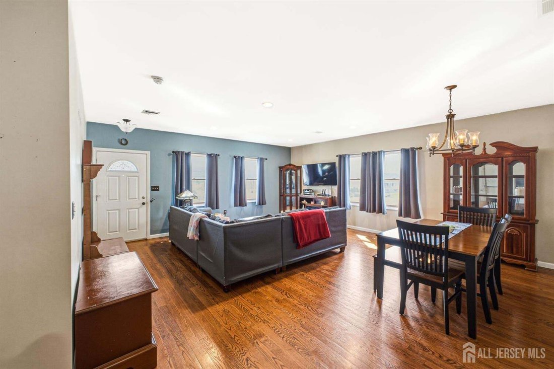 House in Union Beach, New Jersey, United States 4 - 17984274