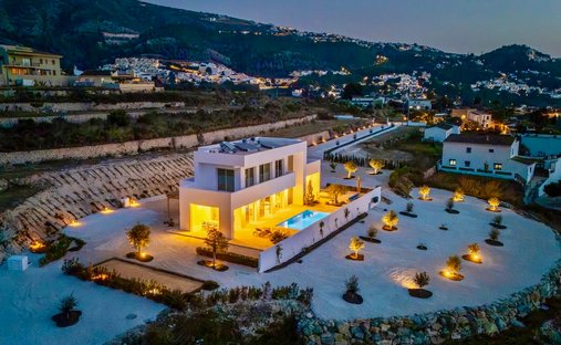 Country House in el Poble Nou de Benitatxell / Benitachell, Valencian Community, Spain 1