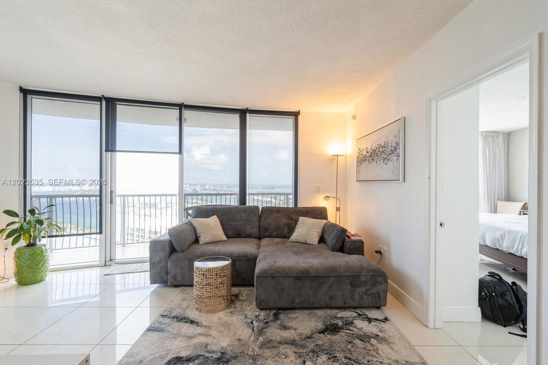 Condo in Miami, Florida, United States 3 - 17985956