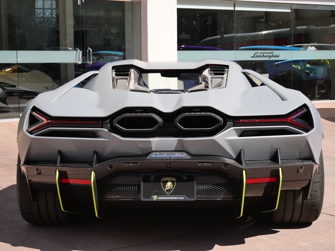 Coupe in Beverly Hills, CA, United States 4 - 17991815